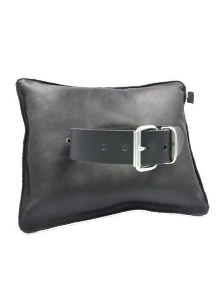 Подушка Sling Black-White Mister B