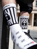 Skarpety dla miłośników chastity Sk8erboy Locked Socks White 39-42